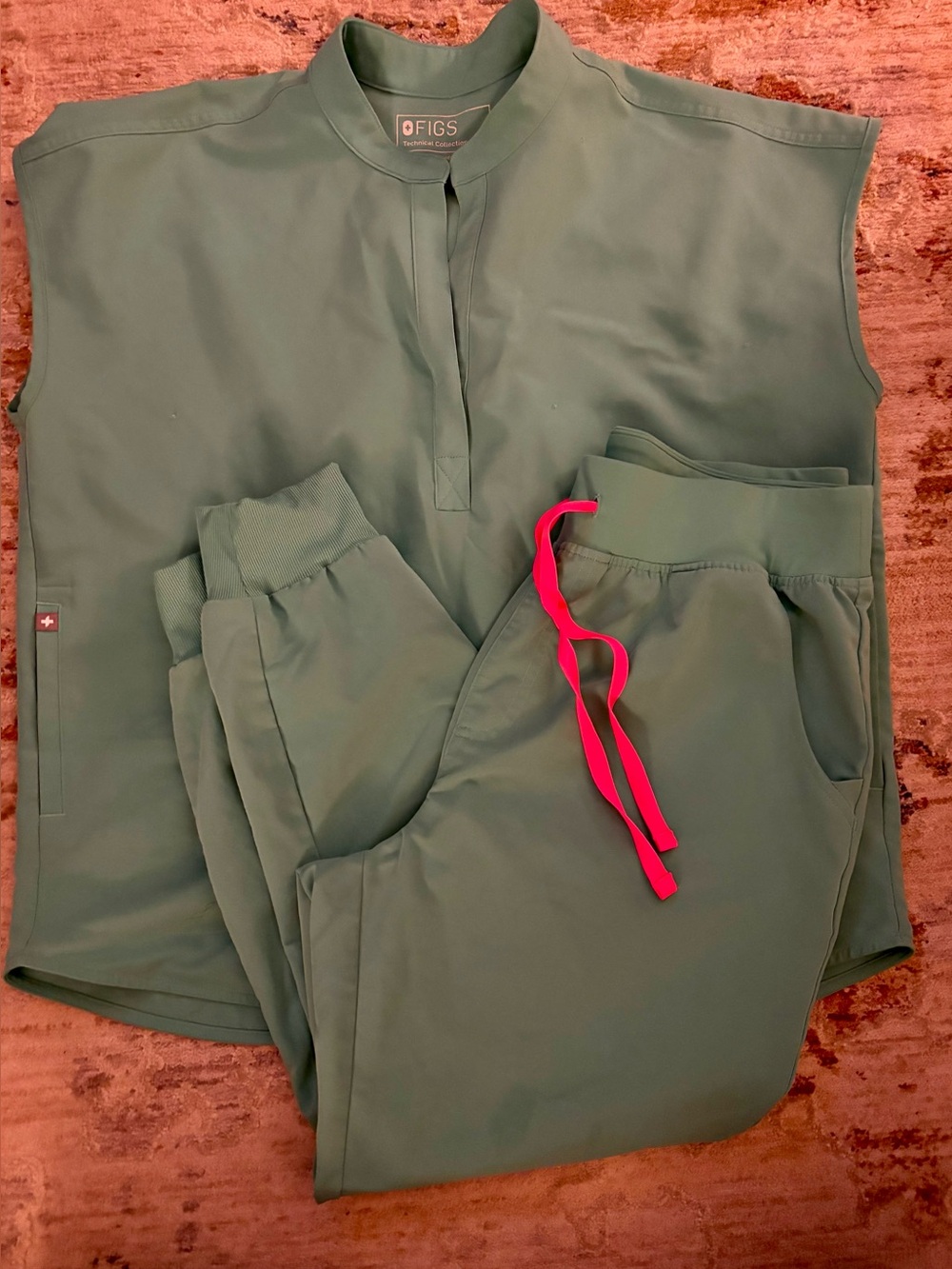 Figs Surgical Green Scrub Set